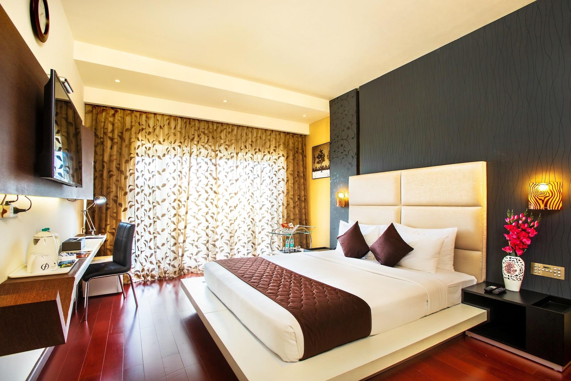 נדומבסרי Flora Airport Hotel And Convention Centre Kochi מראה חיצוני תמונה