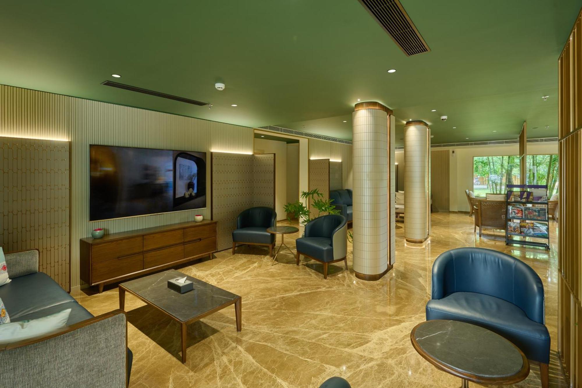 נדומבסרי Flora Airport Hotel And Convention Centre Kochi מראה חיצוני תמונה