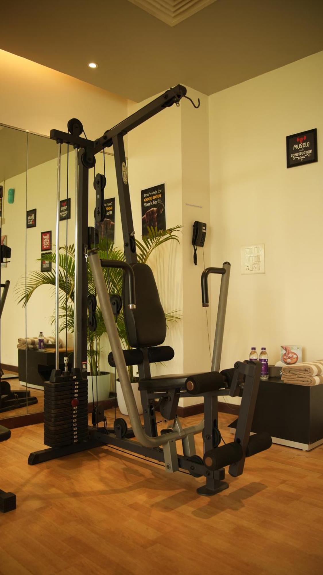 נדומבסרי Flora Airport Hotel And Convention Centre Kochi מראה חיצוני תמונה